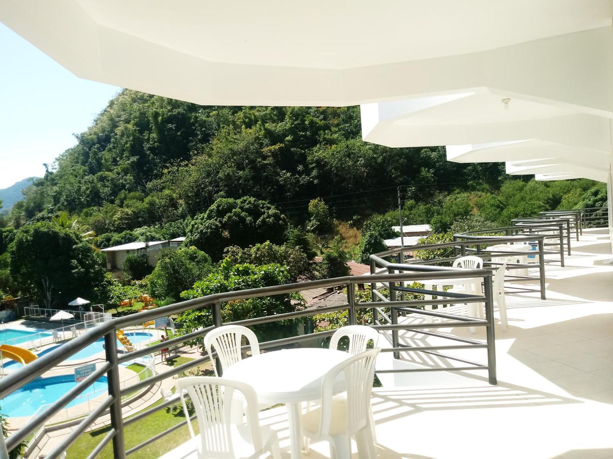 Hotel El Tirol San Ramón 外观 照片